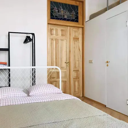 Centro Near Gedimas Avenue *